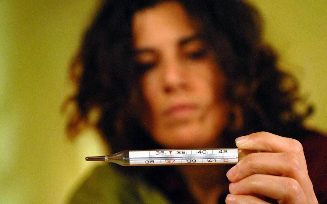 Influenza, Ordini medici: “Feste più a rischio, scambio auguri con giusta attenzione”