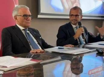 Antibiotico resistenza, urologi: “Ora nuova stagione di consapevolezza e responsabilità”