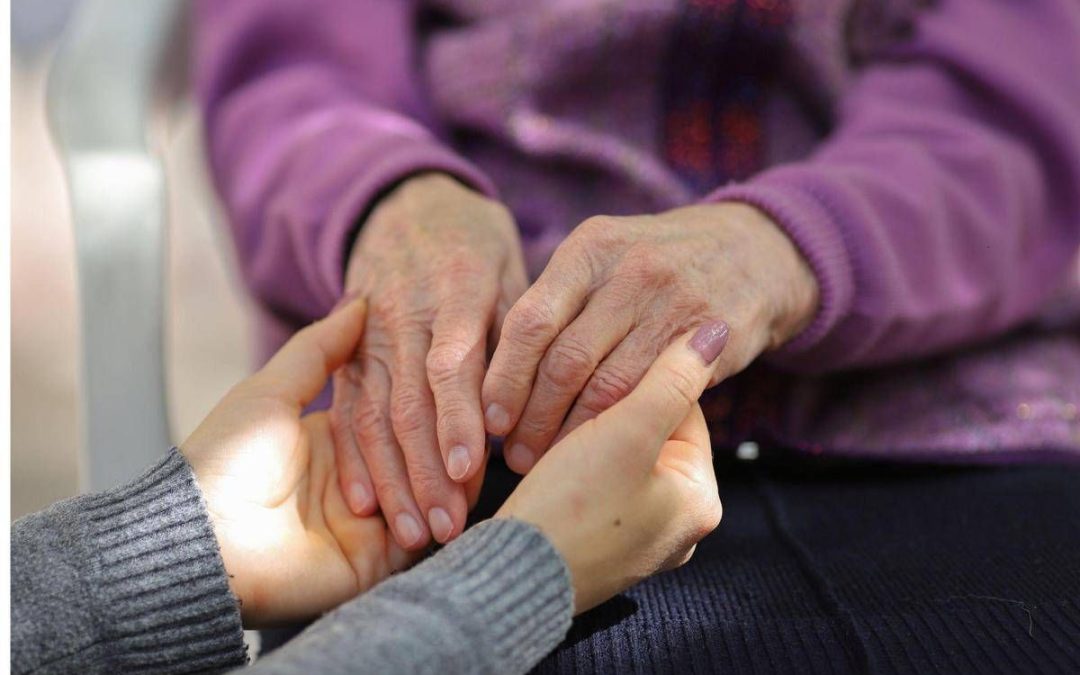 Quasi 7 milioni tra pazienti oncologici e caregiver, premio Incontradonna ‘narrazione come cura’
