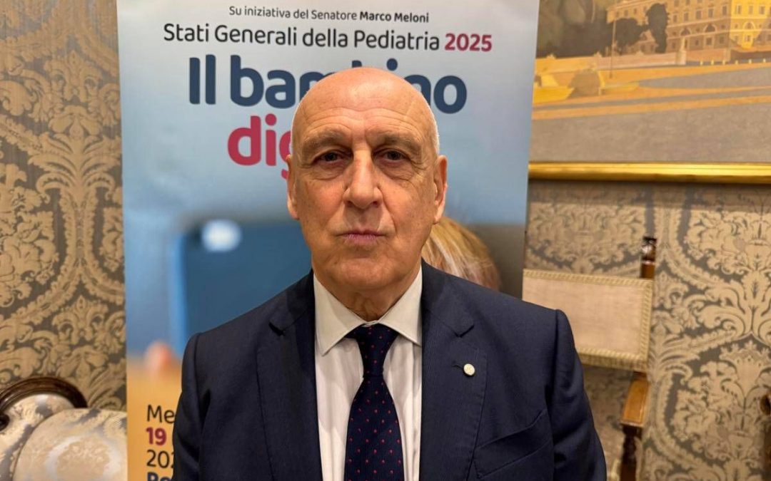 Agostiniani (Sip): “Ritardare smartphone in ragazzi protegge vista, sonno e peso”