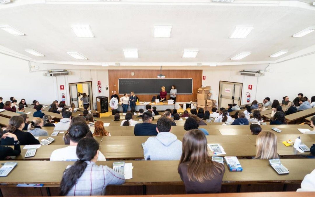 Semestre filtro a Medicina, foto sul web prima della diffusione: si verifica l’identità degli autori