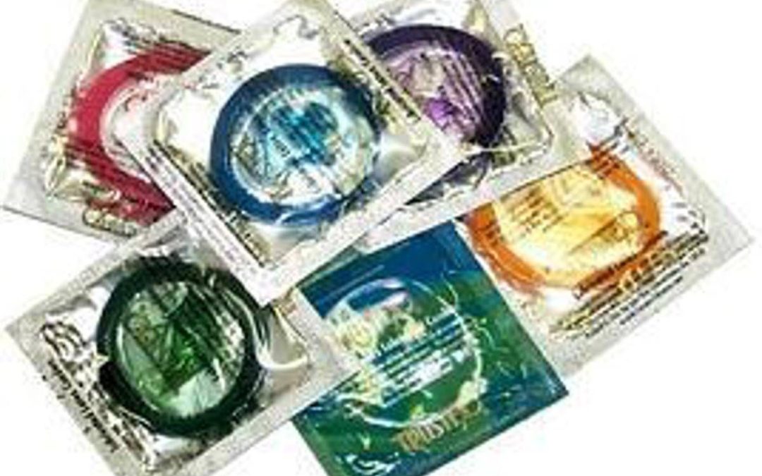 Cina tassa condom contro denatalità, rischio bomba biologica per infezioni