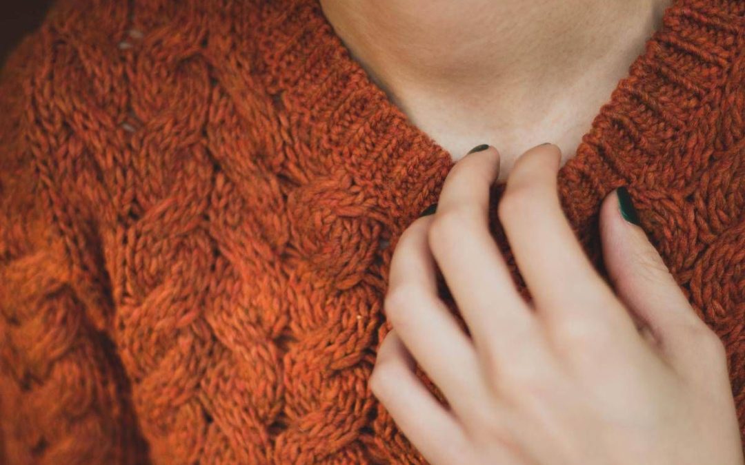 Mal di gola re dei sintomi invernali, ecco perché peggiora di notte