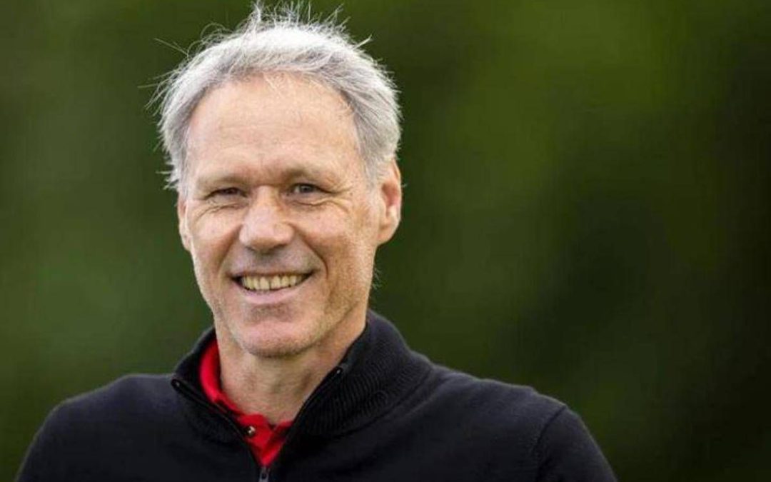 Ex calciatore Van Basten caregiver della moglie malata, Vaia: “Tanti non possono farlo”