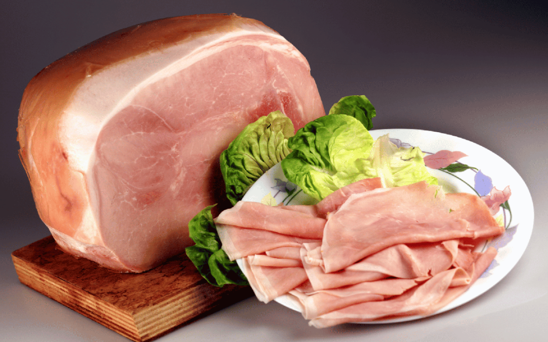 Non solo prosciutto cotto cancerogeno, il medico: “Altri 4 cibi da centellinare”