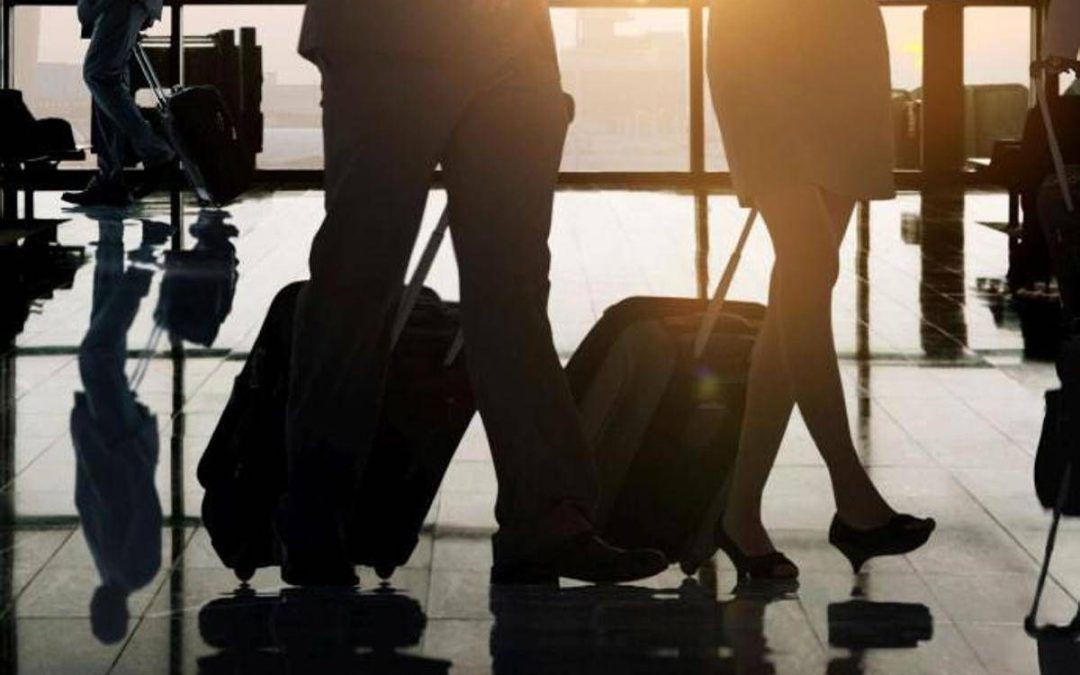 Allarme Ebola, restrizioni e controlli rafforzati negli aeroporti Usa